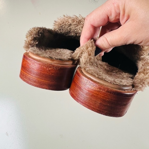 Free people butter fly effect velvet mules 6.5 - Picture 3 of 5